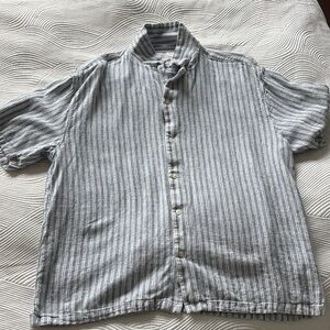 Abercrombie & Fitch Blue and White Striped Short-Sleeve Button-Down